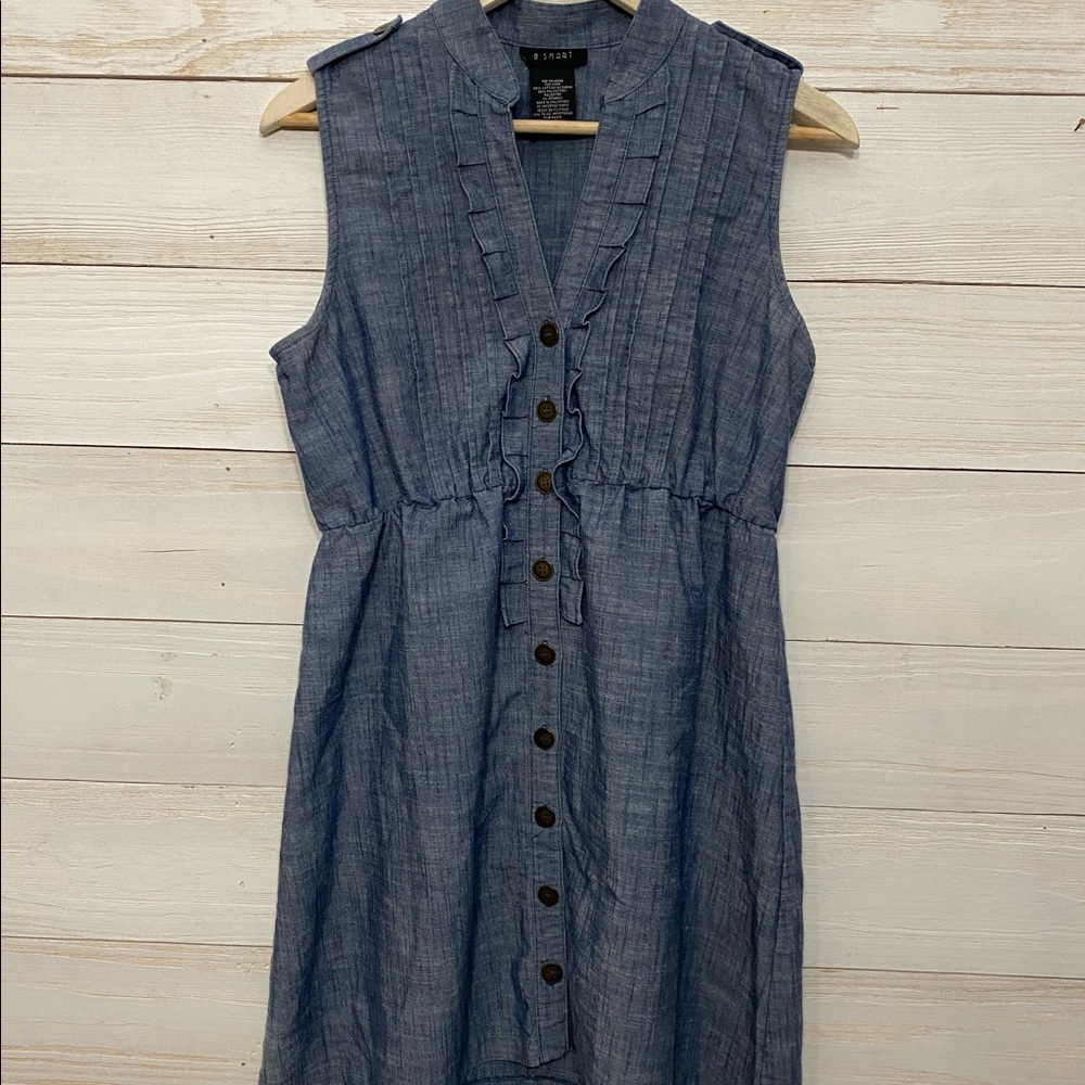 B. Smart girls' size 12 Sabin style dress with buttons